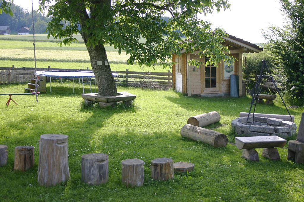 Hildegard Naturhaus Kirchberg bei Mattighofen Eksteriør billede